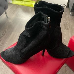 Guess booties, new with box, size 9.5, peep toe